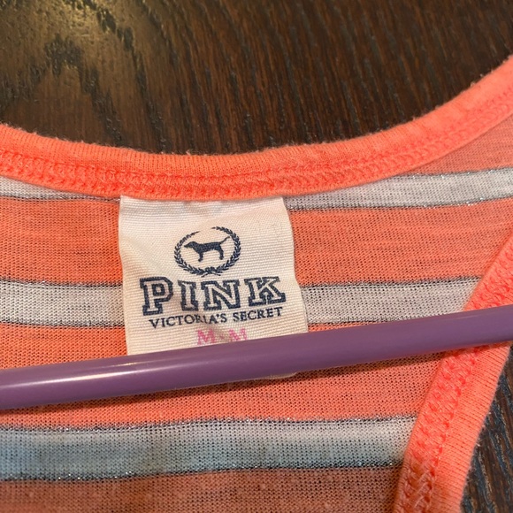 Pink. Medium. - Picture 2 of 2